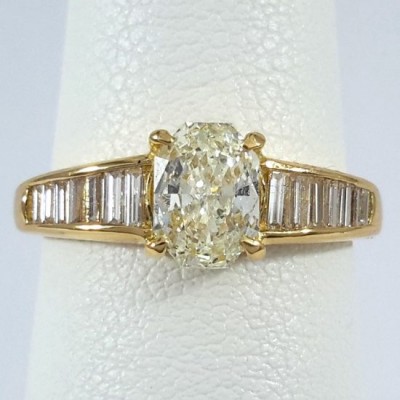 18k Yellow Gold Ladies Engagement Ring R10065